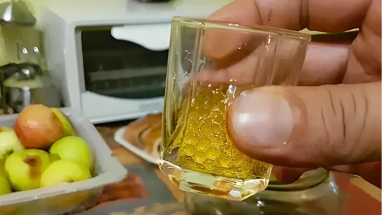 Honey For Men Last Longer: Does It Really Work? Complete Guide